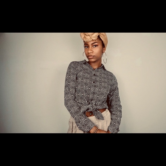 Van Heusen button down top blouse XS - Picture 3 of 8